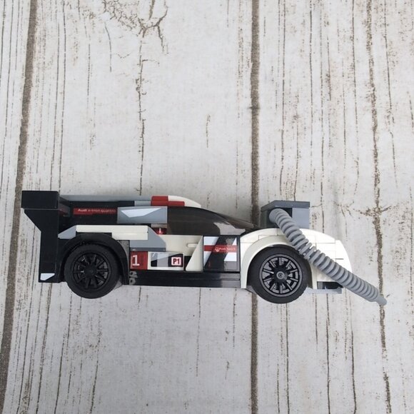 Lego Speed Champions 75872 Audi  R18 E Tron Quattro - Picture 7 of 8